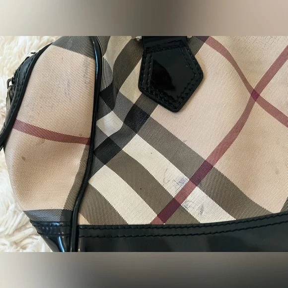 Burberry Black and Cream Shoulder Bag - Picture 4 of 16